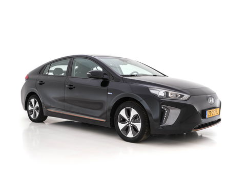 Hyundai IONIQ Comfort EV Aut. *INFINITY-AUDIO | NAVI-FULLMAP | CAMERA | CCS-FASTLOADER | LANE-ASSIST | ADAPTIVE-CRUISE | KEYLESS | SHIFT-PADDLES | PDC | CARPLAY | DAB+ | COMFORT-SEATS | 16"ALU*