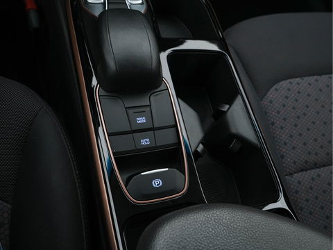 Hyundai IONIQ Comfort EV Aut. *INFINITY-AUDIO | NAVI-FULLMAP | CAMERA | CCS-FASTLOADER | LANE-ASSIST | ADAPTIVE-CRUISE | KEYLESS | SHIFT-PADDLES | PDC | CARPLAY |  DAB+ | COMFORT-SEATS | 16"ALU*