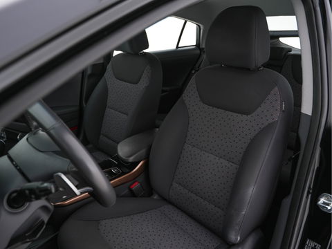 Hyundai IONIQ Comfort EV Aut. *INFINITY-AUDIO | NAVI-FULLMAP | CAMERA | CCS-FASTLOADER | LANE-ASSIST | ADAPTIVE-CRUISE | KEYLESS | SHIFT-PADDLES | PDC | CARPLAY |  DAB+ | COMFORT-SEATS | 16"ALU*
