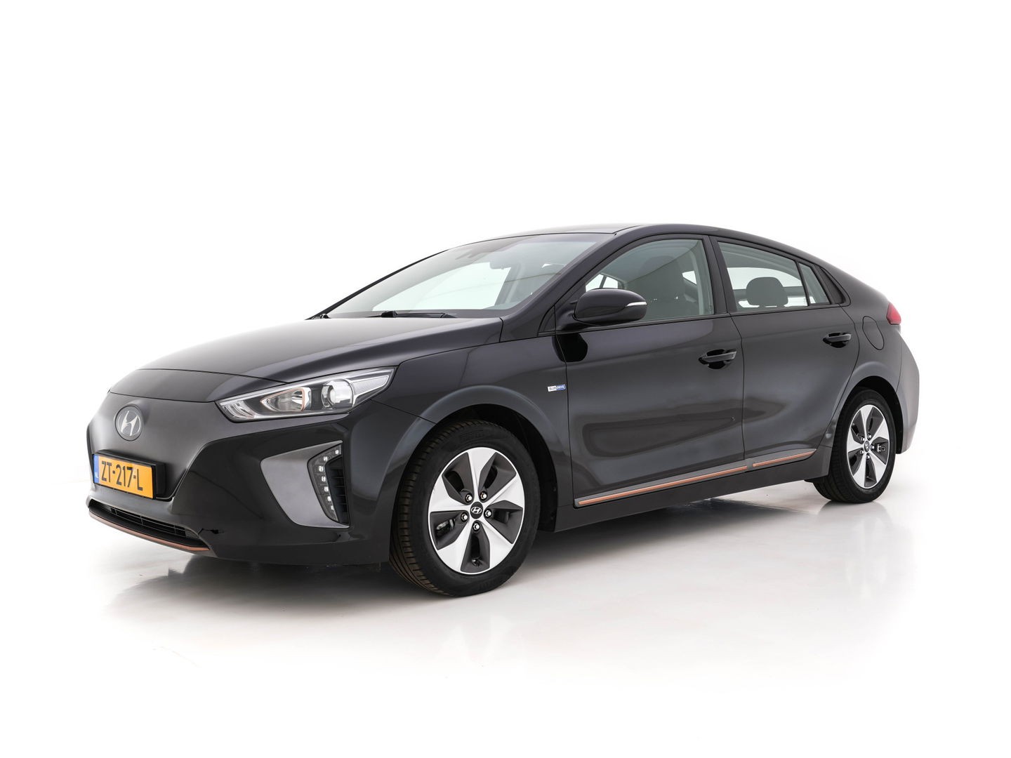 Hyundai IONIQ Comfort EV Aut. *INFINITY-AUDIO | NAVI-FULLMAP | CAMERA | CCS-FASTLOADER | LANE-ASSIST | ADAPTIVE-CRUISE | KEYLESS | SHIFT-PADDLES | PDC | CARPLAY |  DAB+ | COMFORT-SEATS | 16"ALU*