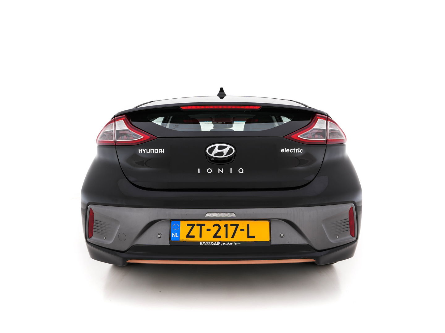 Hyundai IONIQ Comfort EV Aut. *INFINITY-AUDIO | NAVI-FULLMAP | CAMERA | CCS-FASTLOADER | LANE-ASSIST | ADAPTIVE-CRUISE | KEYLESS | SHIFT-PADDLES | PDC | CARPLAY | DAB+ | COMFORT-SEATS | 16"ALU*