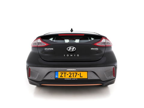 Hyundai IONIQ Comfort EV Aut. *INFINITY-AUDIO | NAVI-FULLMAP | CAMERA | CCS-FASTLOADER | LANE-ASSIST | ADAPTIVE-CRUISE | KEYLESS | SHIFT-PADDLES | PDC | CARPLAY |  DAB+ | COMFORT-SEATS | 16"ALU*