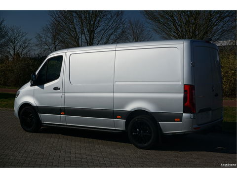 Mercedes-Benz Sprinter 319CDI Panamericana Black L2H1 BPM VRIJ!! 10.25" Mbux, ACC, LED, 3.5T Trekhaak, 18" LM!! NR. 911