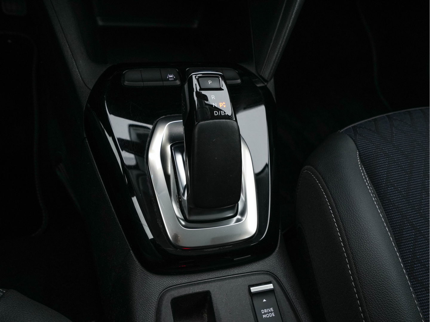 Opel CORSA-E Elegance 50 kWh [ 3-Fase ] (INCL-BTW) Aut. *FULL-LED | DIGI-COCKPIT | LEATHER-MICROFIBRE | CARPLAY | ECC | KEYLESS | CRUISE | DAB | PDC | SPORT-SEATS | 16"ALU*