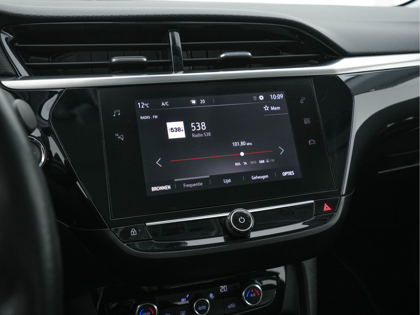 Opel CORSA-E Elegance 50 kWh [ 3-Fase ] (INCL-BTW) Aut. *FULL-LED | DIGI-COCKPIT | LEATHER-MICROFIBRE | CARPLAY | ECC | KEYLESS | CRUISE | DAB | PDC | SPORT-SEATS | 16"ALU*