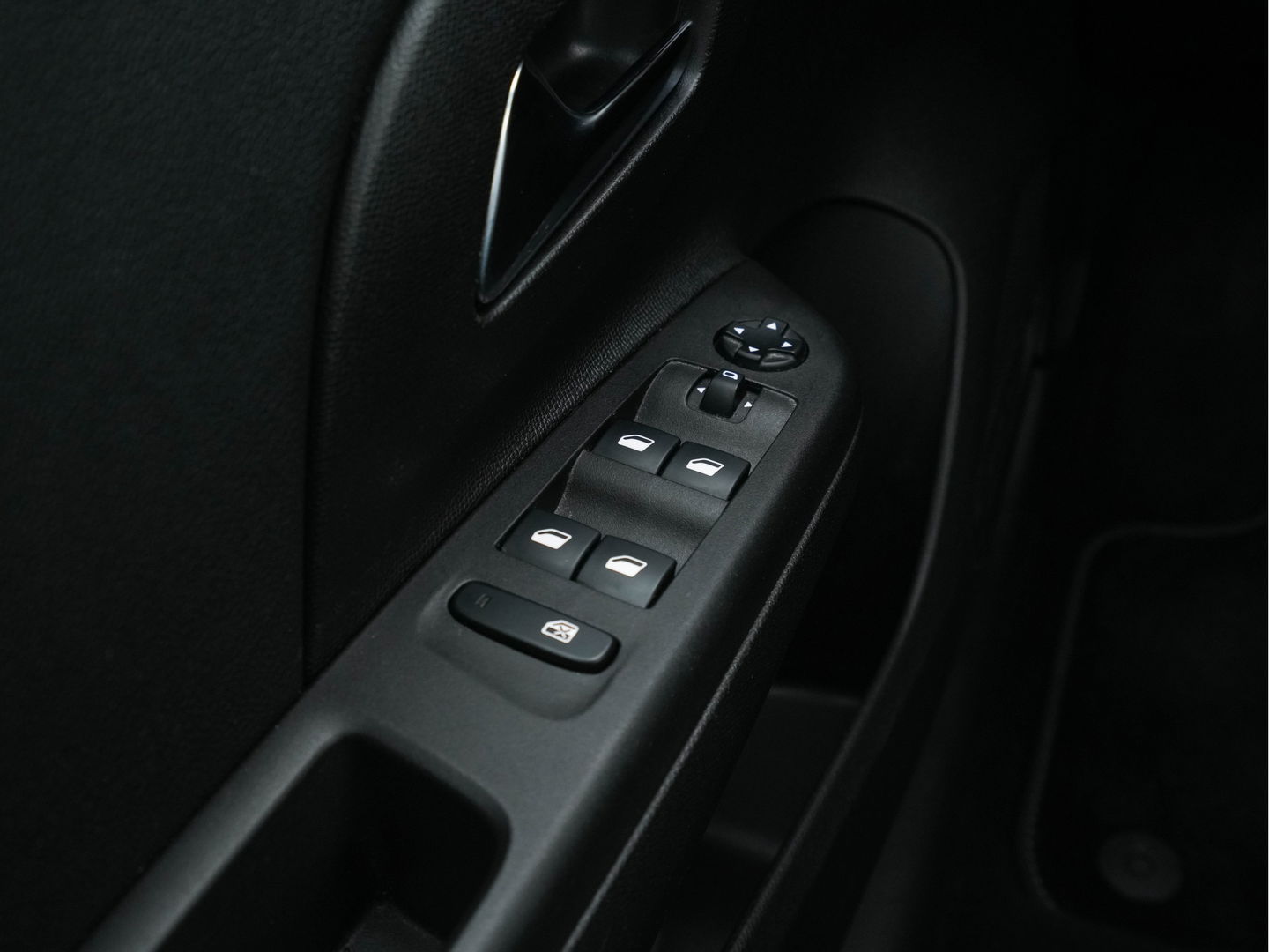 Opel CORSA-E Elegance 50 kWh [ 3-Fase ] (INCL-BTW) Aut. *FULL-LED | DIGI-COCKPIT | LEATHER-MICROFIBRE | CARPLAY | ECC | KEYLESS | CRUISE | DAB | PDC | SPORT-SEATS | 16"ALU*