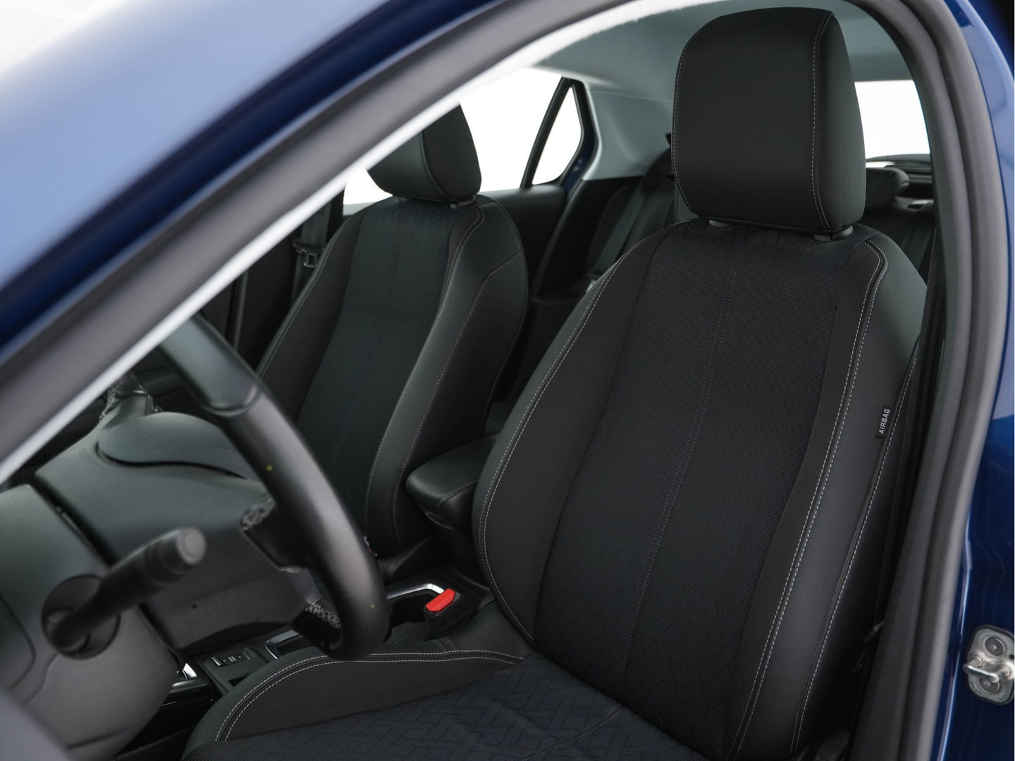 Opel CORSA-E Elegance 50 kWh [ 3-Fase ] (INCL-BTW) Aut. *FULL-LED | DIGI-COCKPIT | LEATHER-MICROFIBRE | CARPLAY | ECC | KEYLESS | CRUISE | DAB | PDC | SPORT-SEATS | 16"ALU*