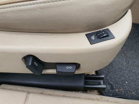 Peugeot 607 2.7 HDiF Executive Ivoire-Pack Aut. *PANO | XENON | NAPPA-FULL-LEATHER | NAVI-FULLMAP | CRUISE | MEMORY-PACK | COMFORT-SEATS | TOWBAR | HEATED-SEATS | 17"ALU*
