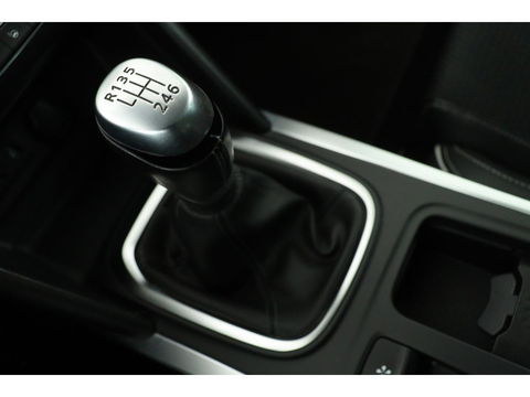 Renault Mégane 1.3 TCe Bose | Carplay | Camera | Half leder | Navigatie | Keyless | Dodehoek detectie | Park Assist | Climate control