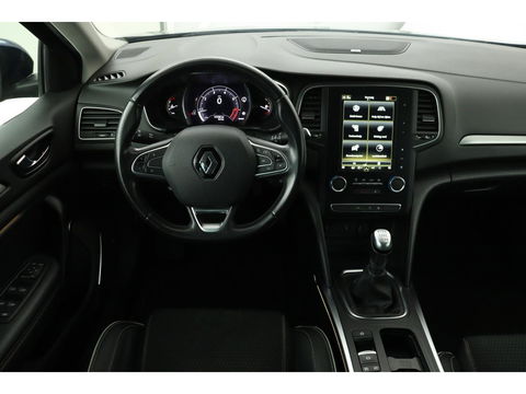 Renault Mégane 1.3 TCe Bose | Carplay | Camera | Half leder | Navigatie | Keyless | Dodehoek detectie | Park Assist | Climate control