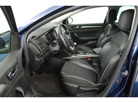 Renault Mégane 1.3 TCe Bose | Carplay | Camera | Half leder | Navigatie | Keyless | Dodehoek detectie | Park Assist | Climate control