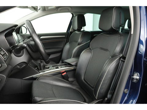 Renault Mégane 1.3 TCe Bose | Carplay | Camera | Half leder | Navigatie | Keyless | Dodehoek detectie | Park Assist | Climate control