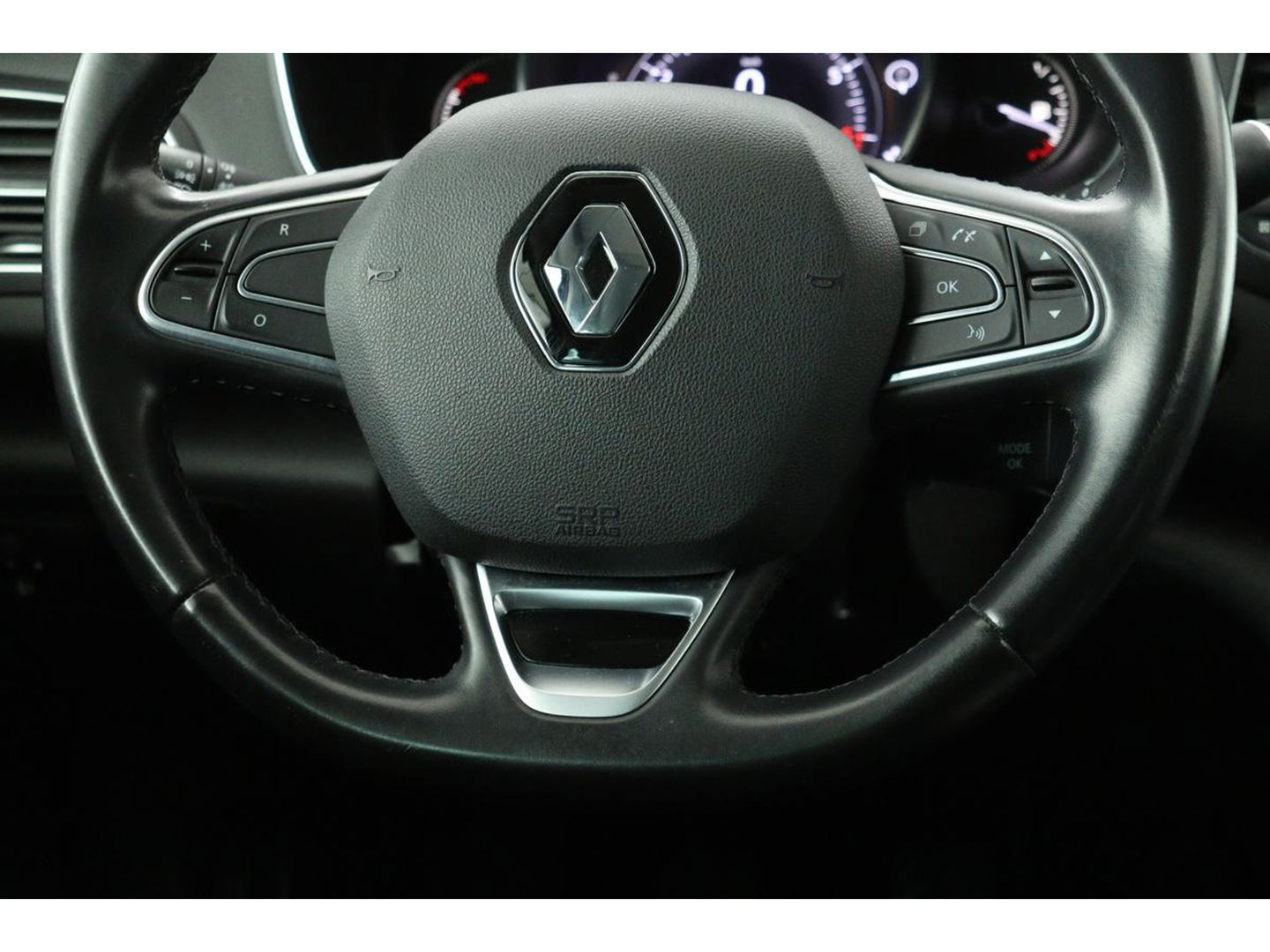 Renault Mégane 1.3 TCe Bose | Carplay | Camera | Half leder | Navigatie | Keyless | Dodehoek detectie | Park Assist | Climate control