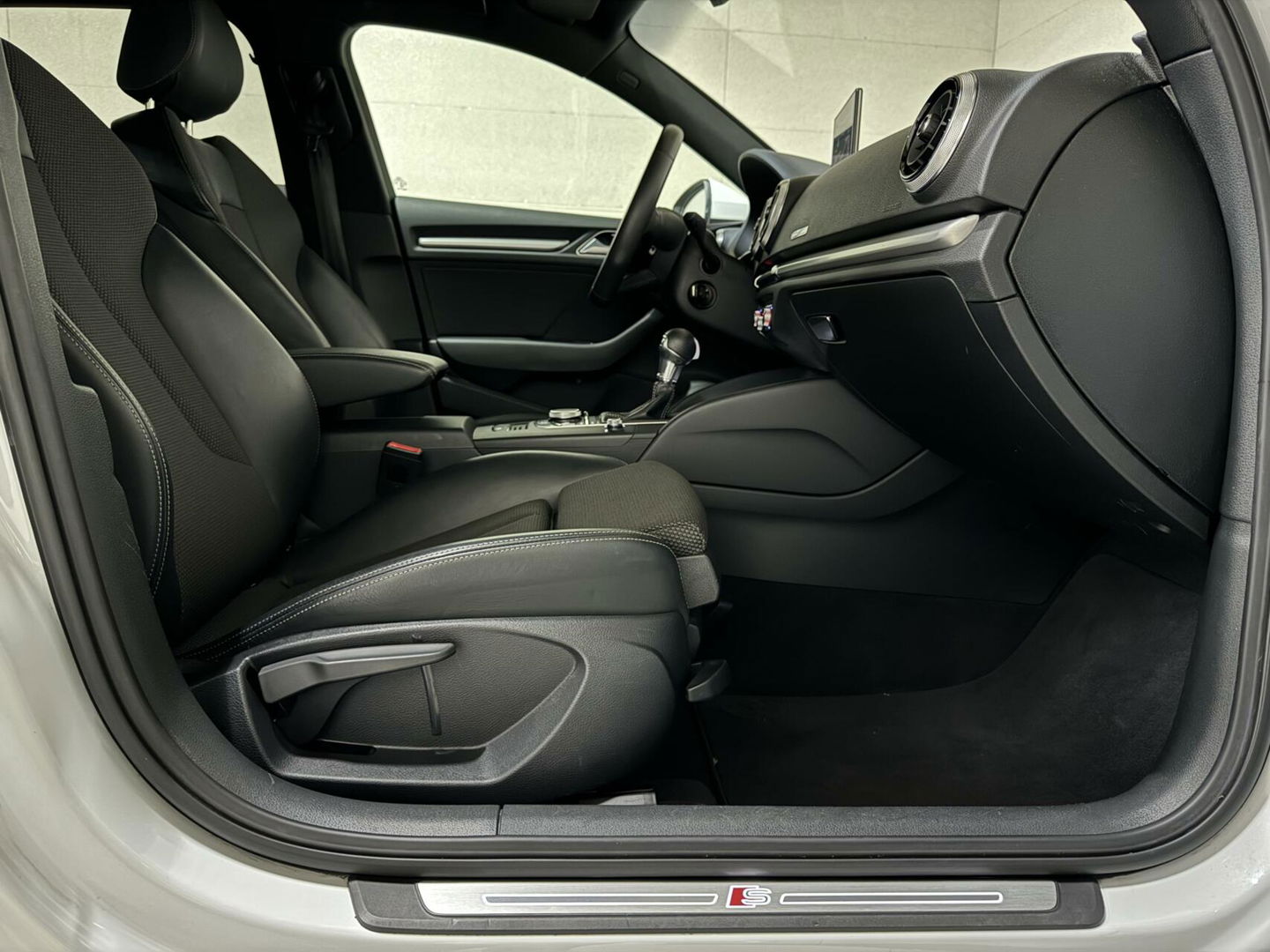 Audi A3 Sportback 30 TFSI 3x S-Line Black Edition Navi NAP