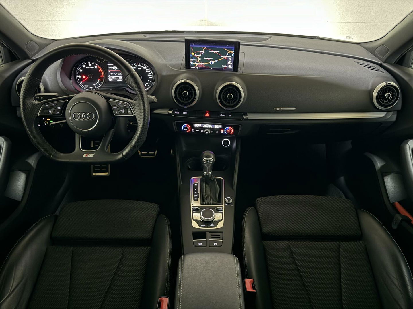 Audi A3 Sportback 30 TFSI 3x S-Line Black Edition Navi NAP
