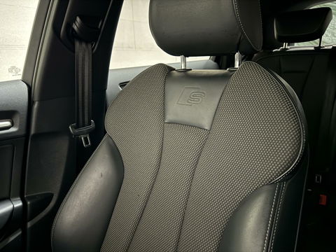 Audi A3 Sportback 30 TFSI 3x S-Line Black Edition Navi NAP