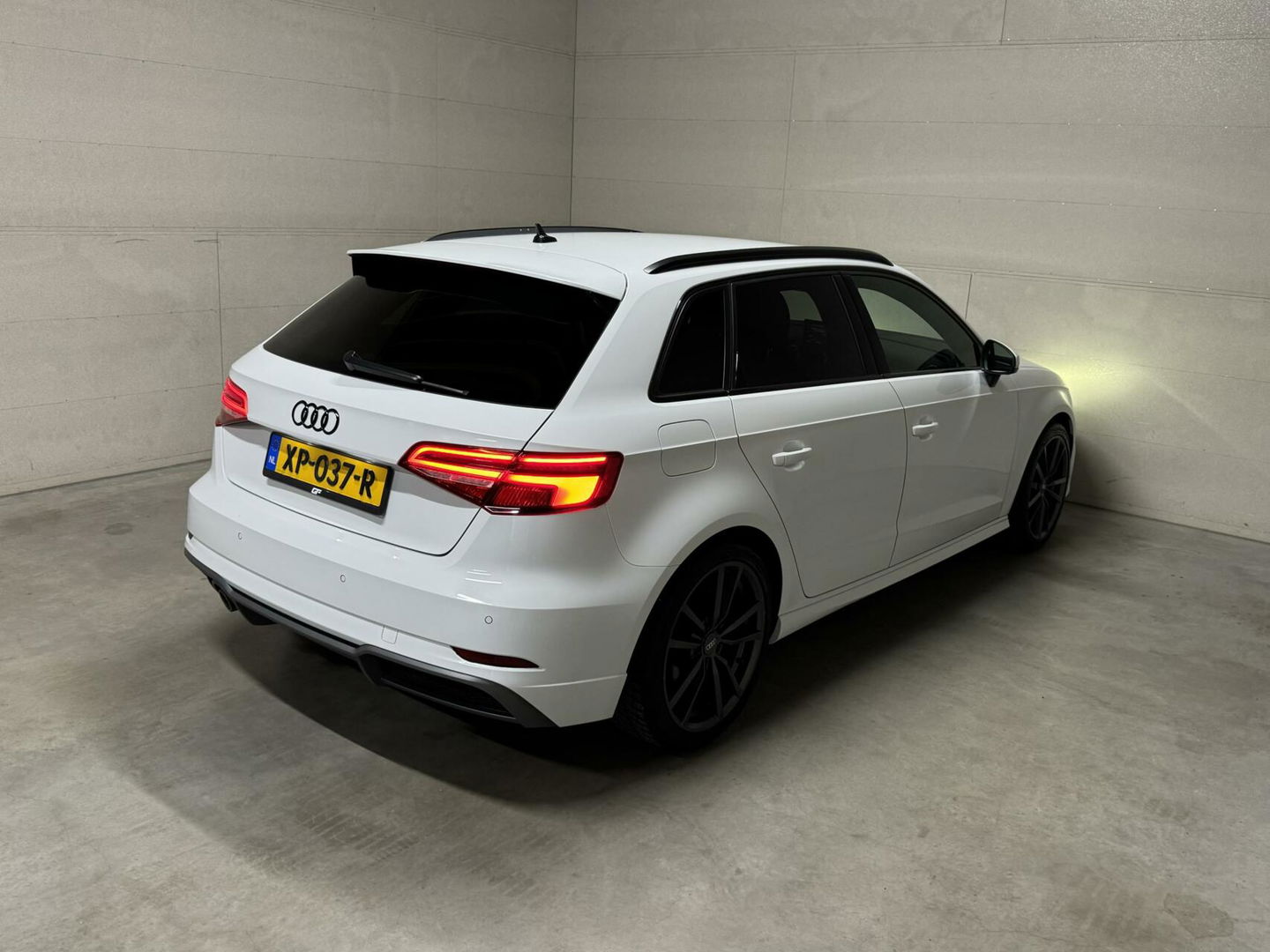 Audi A3 Sportback 30 TFSI 3x S-Line Black Edition Navi NAP