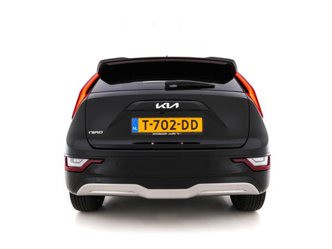Kia Niro EV DynamicPlusLine 64.8 kWh [ 3-Fase ] (INCL-BTW) Aut. *PANO | HEAD-UP | LEATHER | DIGI-COCKPIT | NAVI-FULLMAP | DAB | ADAPT.CRUISE | CAMERA | COMFORT-SEATS | KEYLESS | DIGI-COCKPIT | SHIFT-PADDLES | HEATED-SEATS | CARPLAY | LANE-