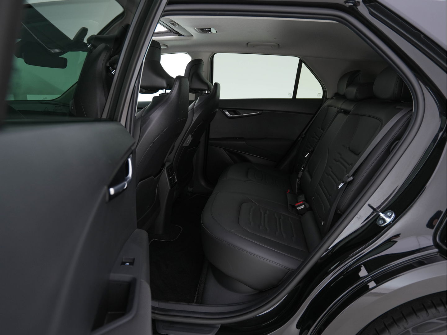 Kia Niro EV DynamicPlusLine 64.8 kWh [ 3-Fase ] (INCL-BTW) Aut. *PANO | HEAD-UP | LEATHER | DIGI-COCKPIT | NAVI-FULLMAP | DAB | ADAPT.CRUISE | CAMERA | COMFORT-SEATS | KEYLESS | DIGI-COCKPIT | SHIFT-PADDLES | HEATED-SEATS | CARPLAY | LANE-