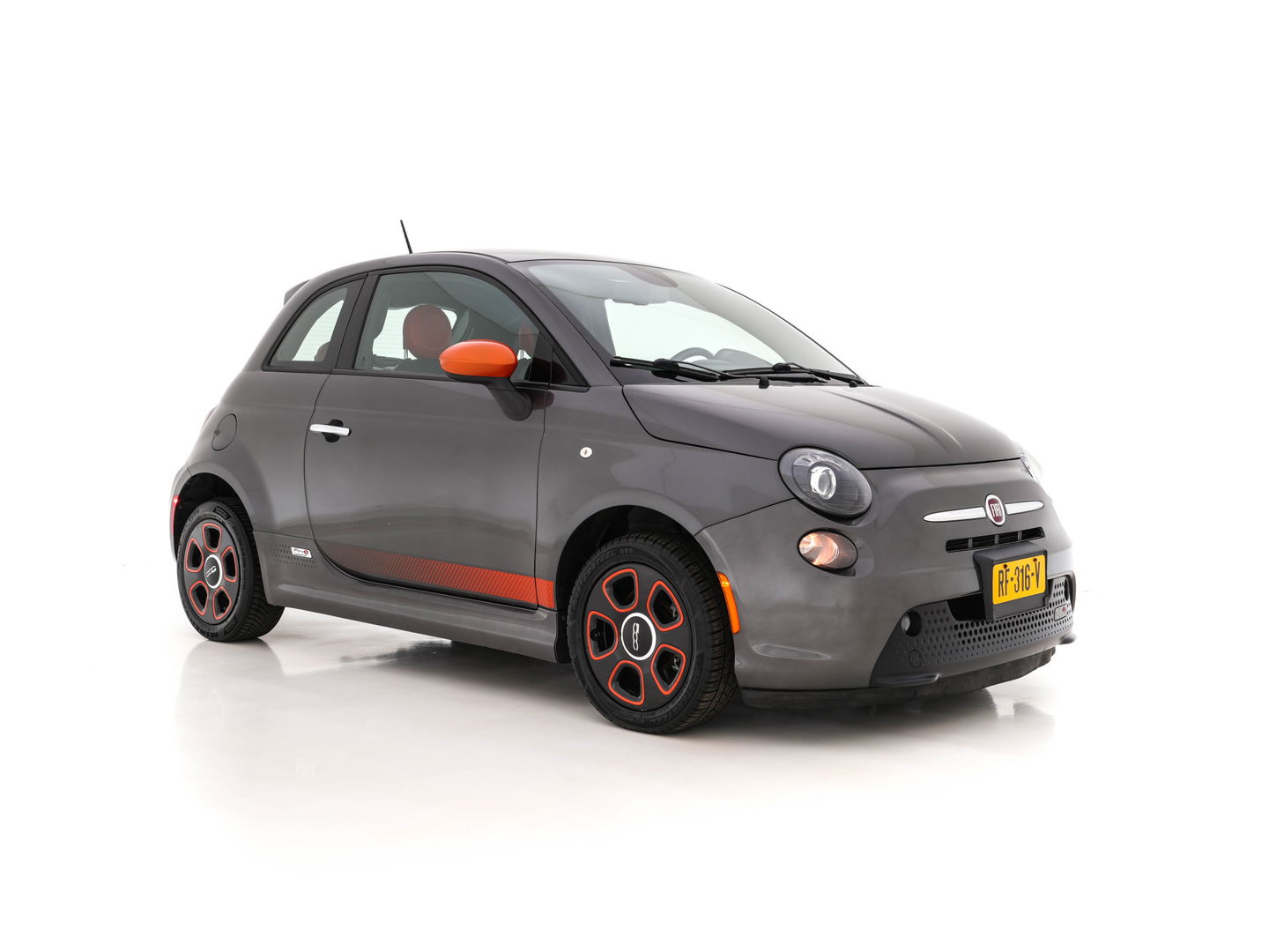 Fiat 500 E 24kwh Aut. *FULL-LEATHER | SPORT-SEATS | DIGI-COCKPIT | SIRIUS-RADIO | CRUISE | HEATED-SEATS | ECC | PDC | 15''ALU*