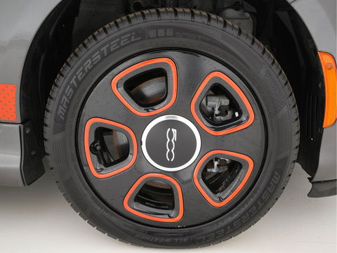 Fiat 500 E 24kwh Aut. *FULL-LEATHER | SPORT-SEATS | DIGI-COCKPIT | SIRIUS-RADIO | CRUISE | HEATED-SEATS | ECC | PDC | 15''ALU*