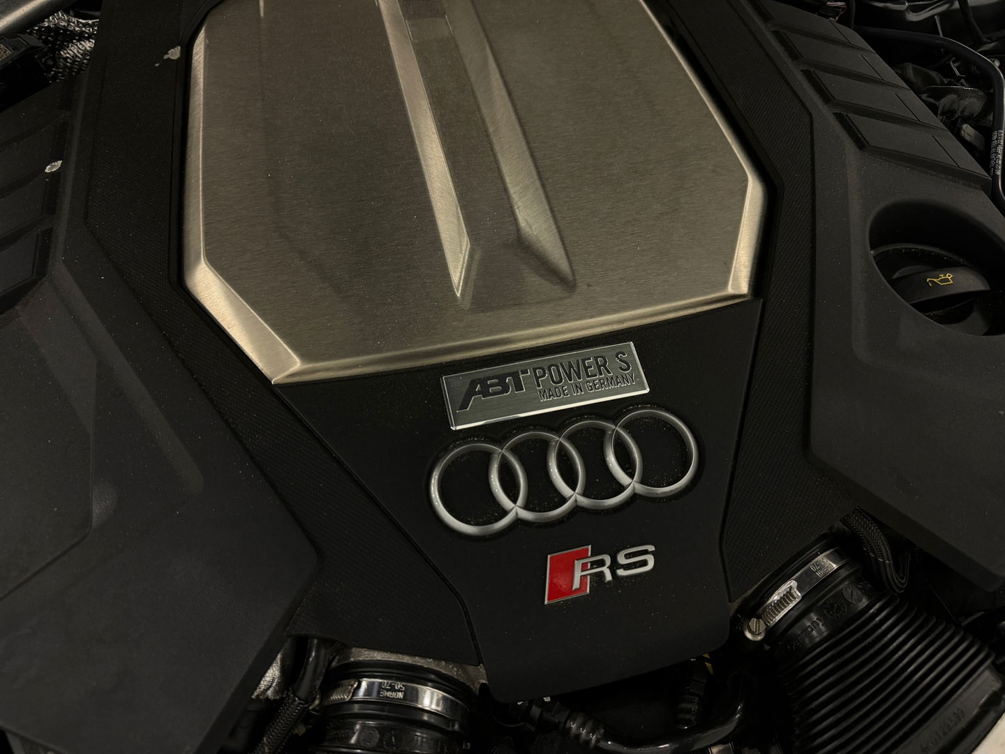 Audi RS6 TFSI quattro Pano|Dynamic+|Ceramic|ABT|700PK|HuD