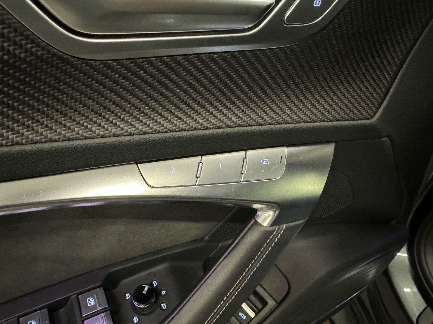 Audi RS6 TFSI quattro Pano|Dynamic+|Ceramic|ABT|700PK|HuD