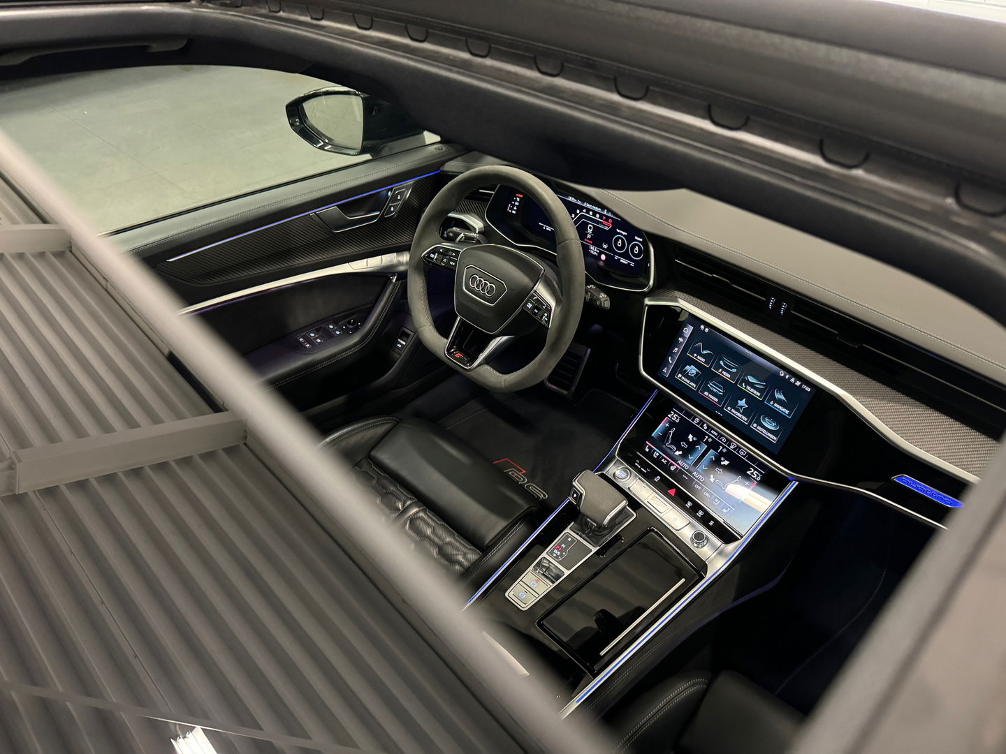 Audi RS6 TFSI quattro Pano|Dynamic+|Ceramic|ABT|700PK|HuD