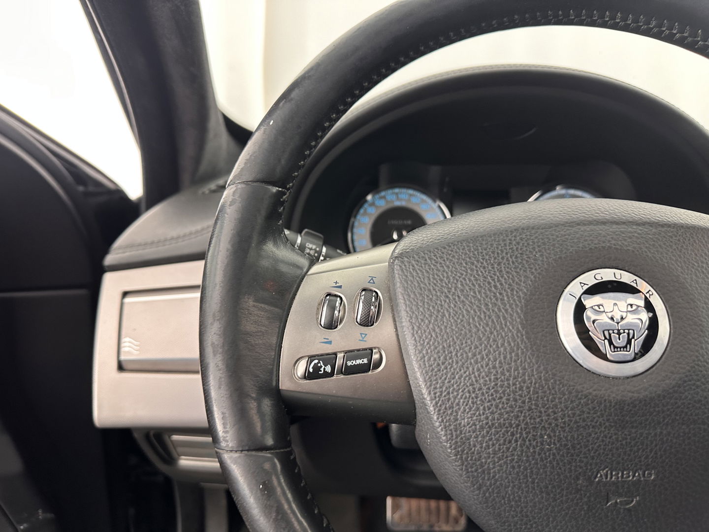 Jaguar XF 3.0D S 275 Pace 75 Anniversary Aut. *PANO | FULL-LEATHER | BI-XENON | BLINDSPOT | NAVI-FULLMAP | SPORT-SEATS  | ECC | SHIFT-PADDLES | KEYLESS | PDC | MEMORY-PACK | CRUISE | 20''ALU*
