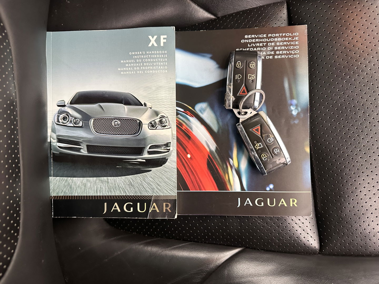 Jaguar XF 3.0D S 275 Pace 75 Anniversary Aut. *PANO | FULL-LEATHER | BI-XENON | BLINDSPOT | NAVI-FULLMAP | SPORT-SEATS  | ECC | SHIFT-PADDLES | KEYLESS | PDC | MEMORY-PACK | CRUISE | 20''ALU*