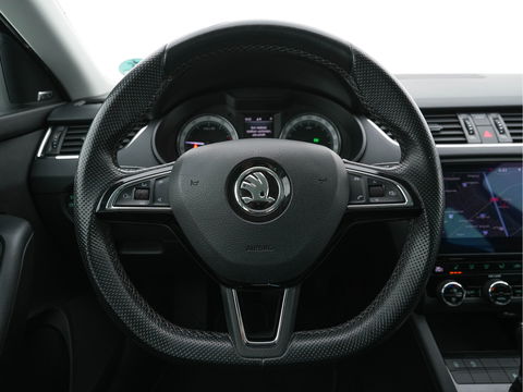 Škoda Octavia 1.0 TSI Greentech Style Business Aut. *FULL-LED | LEATHER-ALCANTARA | NAVI-FULLMAP | CANTON-AUDIO | KEYLESS | DAB | COMFORT-SEATS | ECC | HEATED-SEATS | PARKPILOT | SHIFT-PADDLES | CRUISE | 18"ALU*