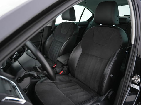 Škoda Octavia 1.0 TSI Greentech Style Business Aut. *FULL-LED | LEATHER-ALCANTARA | NAVI-FULLMAP | CANTON-AUDIO | KEYLESS | DAB | COMFORT-SEATS | ECC | HEATED-SEATS | PARKPILOT | SHIFT-PADDLES | CRUISE | 18"ALU*