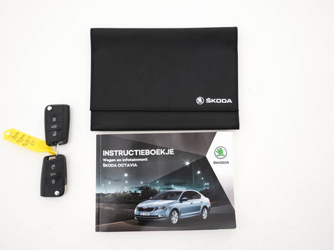 Škoda Octavia 1.0 TSI Greentech Style Business Aut. *FULL-LED | LEATHER-ALCANTARA | NAVI-FULLMAP | CANTON-AUDIO | KEYLESS | DAB | COMFORT-SEATS | ECC | HEATED-SEATS | PARKPILOT | SHIFT-PADDLES | CRUISE | 18"ALU*