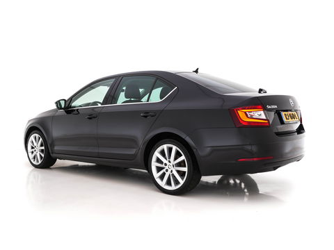 Škoda Octavia 1.0 TSI Greentech Style Business Aut. *FULL-LED | LEATHER-ALCANTARA | NAVI-FULLMAP | CANTON-AUDIO | KEYLESS | DAB | COMFORT-SEATS | ECC | HEATED-SEATS | PARKPILOT | SHIFT-PADDLES | CRUISE | 18"ALU*
