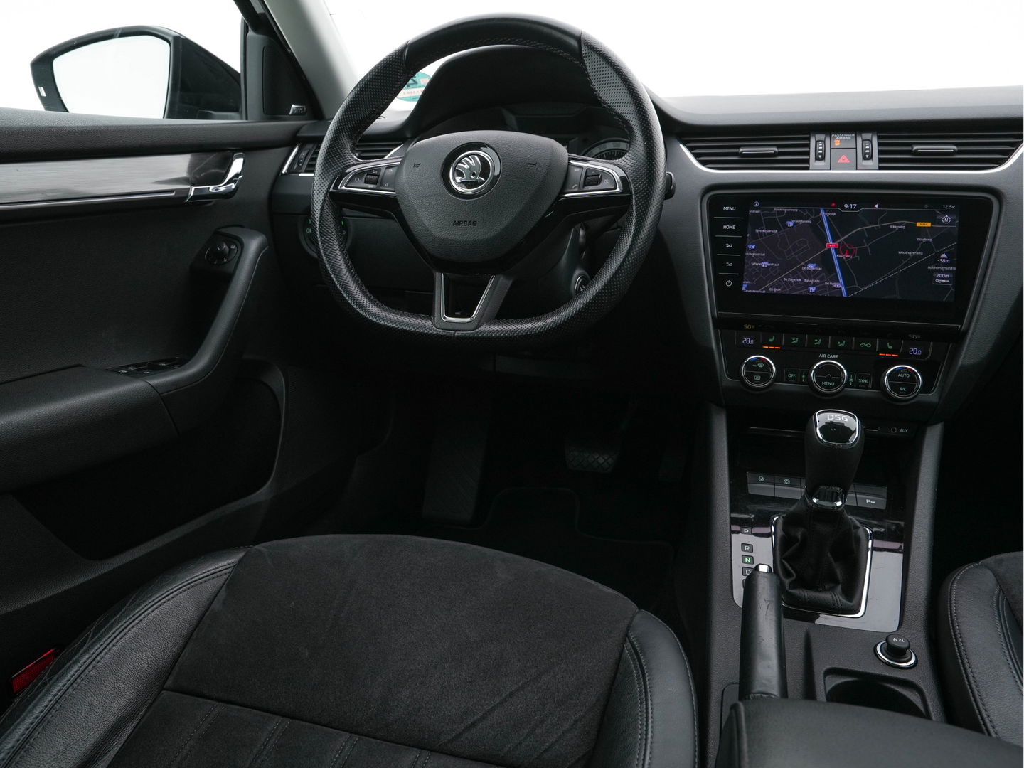 Škoda Octavia 1.0 TSI Greentech Style Business Aut. *FULL-LED | LEATHER-ALCANTARA | NAVI-FULLMAP | CANTON-AUDIO | KEYLESS | DAB | COMFORT-SEATS | ECC | HEATED-SEATS | PARKPILOT | SHIFT-PADDLES | CRUISE | 18"ALU*