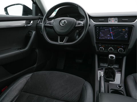 Škoda Octavia 1.0 TSI Greentech Style Business Aut. *FULL-LED | LEATHER-ALCANTARA | NAVI-FULLMAP | CANTON-AUDIO | KEYLESS | DAB | COMFORT-SEATS | ECC | HEATED-SEATS | PARKPILOT | SHIFT-PADDLES | CRUISE | 18"ALU*