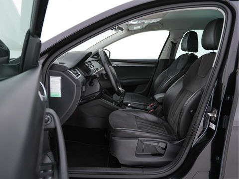 Škoda Octavia 1.0 TSI Greentech Style Business Aut. *FULL-LED | LEATHER-ALCANTARA | NAVI-FULLMAP | CANTON-AUDIO | KEYLESS | DAB | COMFORT-SEATS | ECC | HEATED-SEATS | PARKPILOT | SHIFT-PADDLES | CRUISE | 18"ALU*