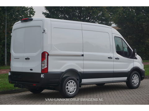 Ford Transit 350M 130PK L2H2 BPM VRIJ!! Airco, Navi, Camera, Trekhaak!! NR. B01*