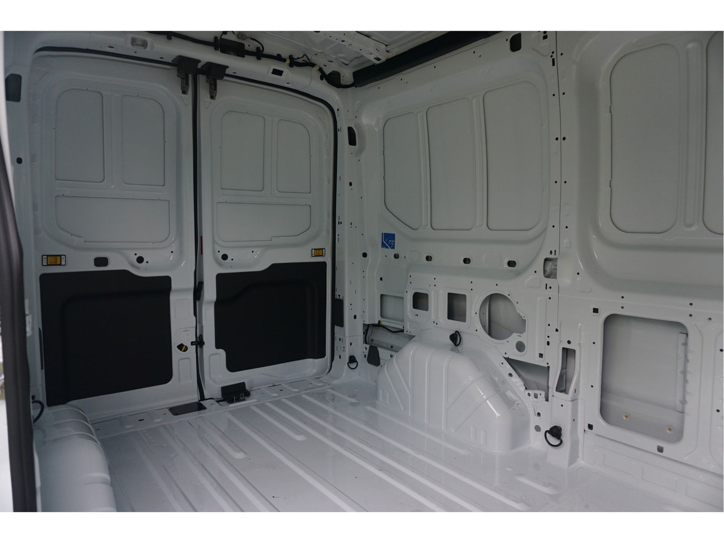 Ford Transit 350M 130PK L2H2 BPM VRIJ!! Airco, Navi, Camera, Trekhaak!! NR. B01*