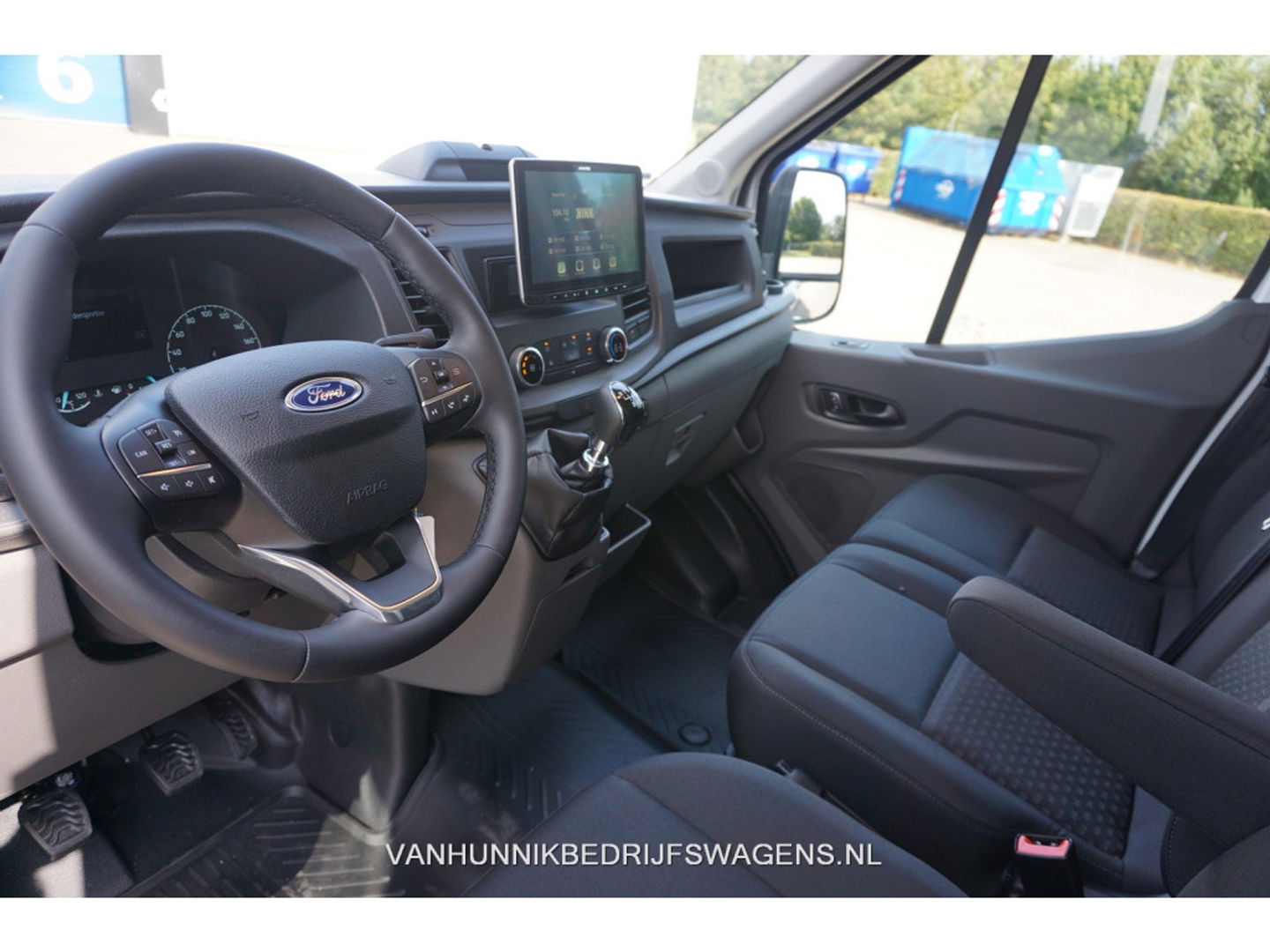 Ford Transit 350M 130PK L2H2 BPM VRIJ!! Airco, Navi, Camera, Trekhaak!! NR. B01*