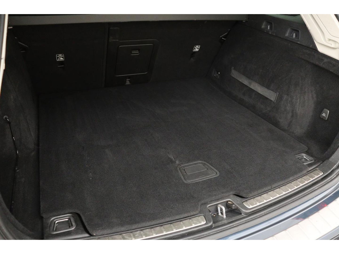 Volvo V60 2.0 T4 Inscription | Leder | Stoelverwarming | Carplay | Camera | Memory | Navigatie | Full LED | Dodehoek detectie | Verwarmde voorruit