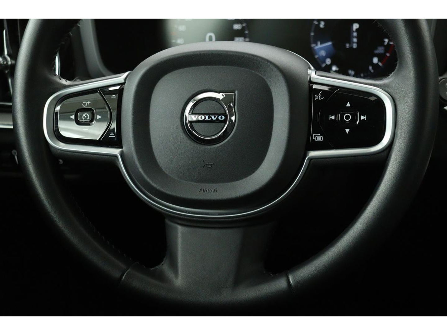 Volvo V60 2.0 T4 Inscription | Leder | Stoelverwarming | Carplay | Camera | Memory | Navigatie | Full LED | Dodehoek detectie | Verwarmde voorruit