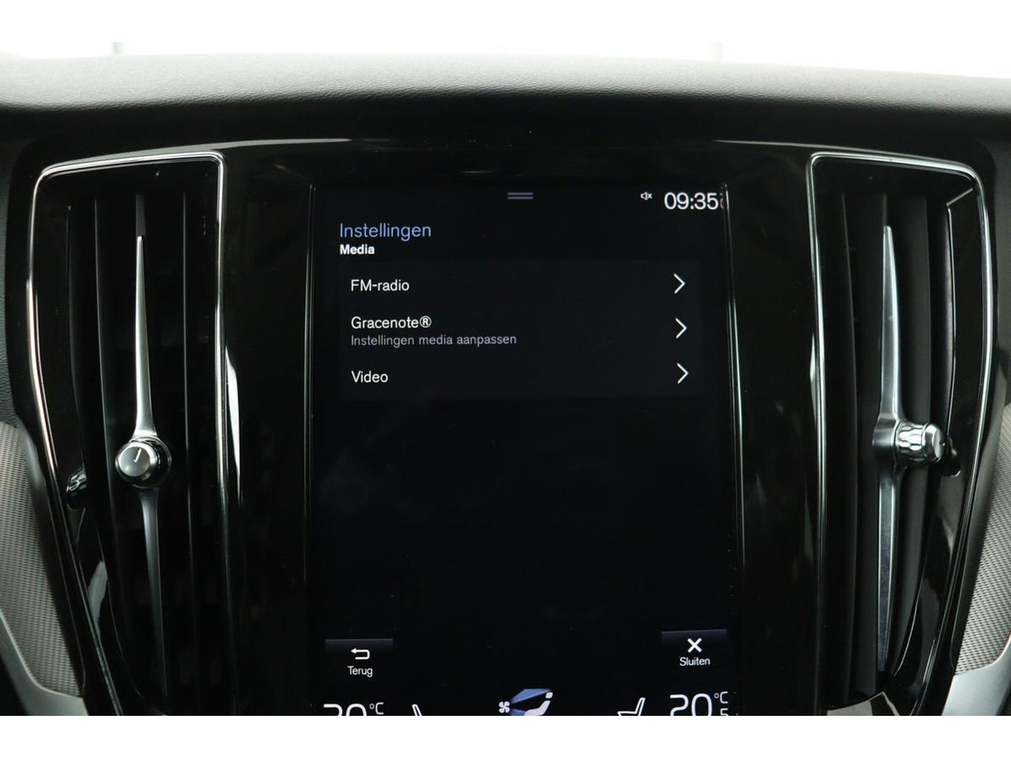 Volvo V60 2.0 T4 Inscription | Leder | Stoelverwarming | Carplay | Camera | Memory | Navigatie | Full LED | Dodehoek detectie | Verwarmde voorruit