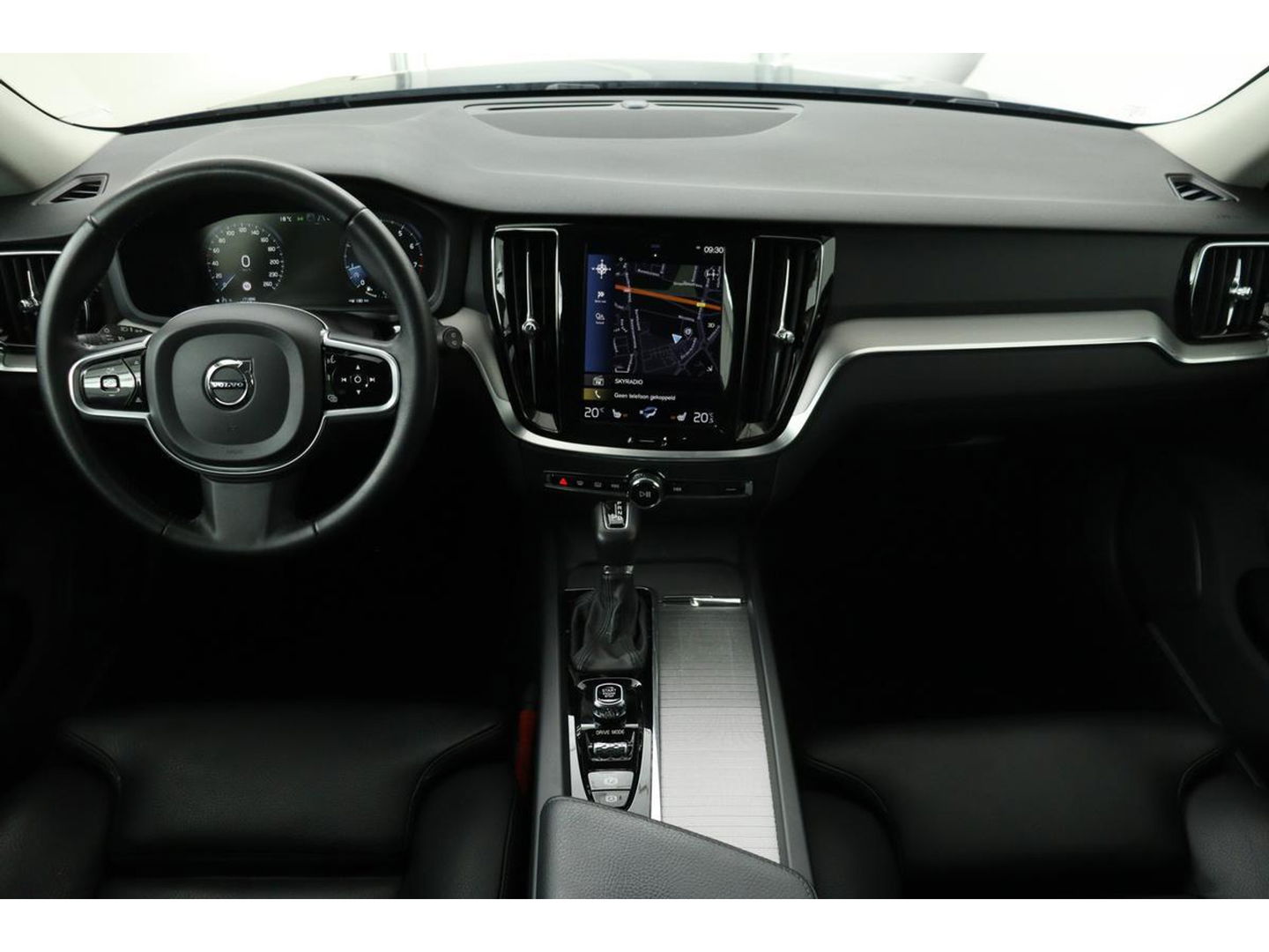 Volvo V60 2.0 T4 Inscription | Leder | Stoelverwarming | Carplay | Camera | Memory | Navigatie | Full LED | Dodehoek detectie | Verwarmde voorruit