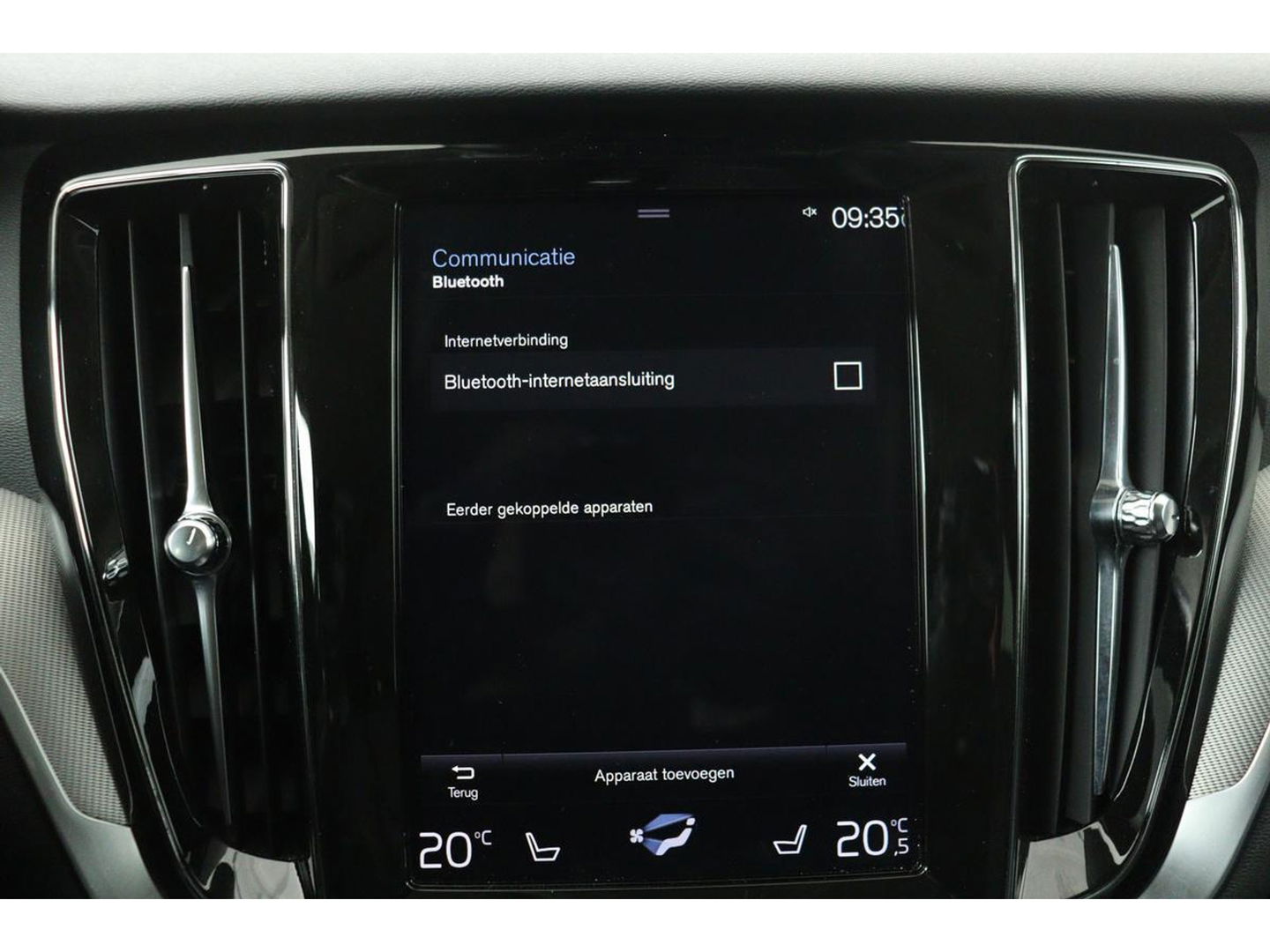 Volvo V60 2.0 T4 Inscription | Leder | Stoelverwarming | Carplay | Camera | Memory | Navigatie | Full LED | Dodehoek detectie | Verwarmde voorruit