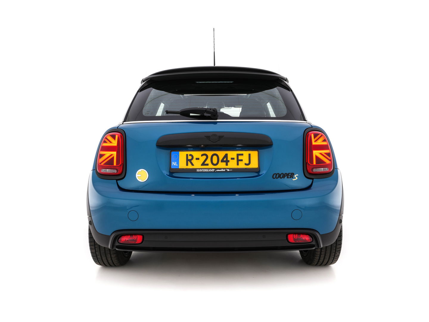 MINI Mini Electric Classic Premium Plus-Pack 33 kWh [ 3-Fase ] (INCL-BTW) Aut. *PANO | FULL-LEATHER | FULL-LED | HARMAN/KARDON-AUDIO | KEYLESS | CAMERA | SPORT-SEATS | NAVI-FULLMAP  | ECC | AMBIENT-LIGHT | DAB | DIGI-COCKPIT | PDC | 17"ALU*