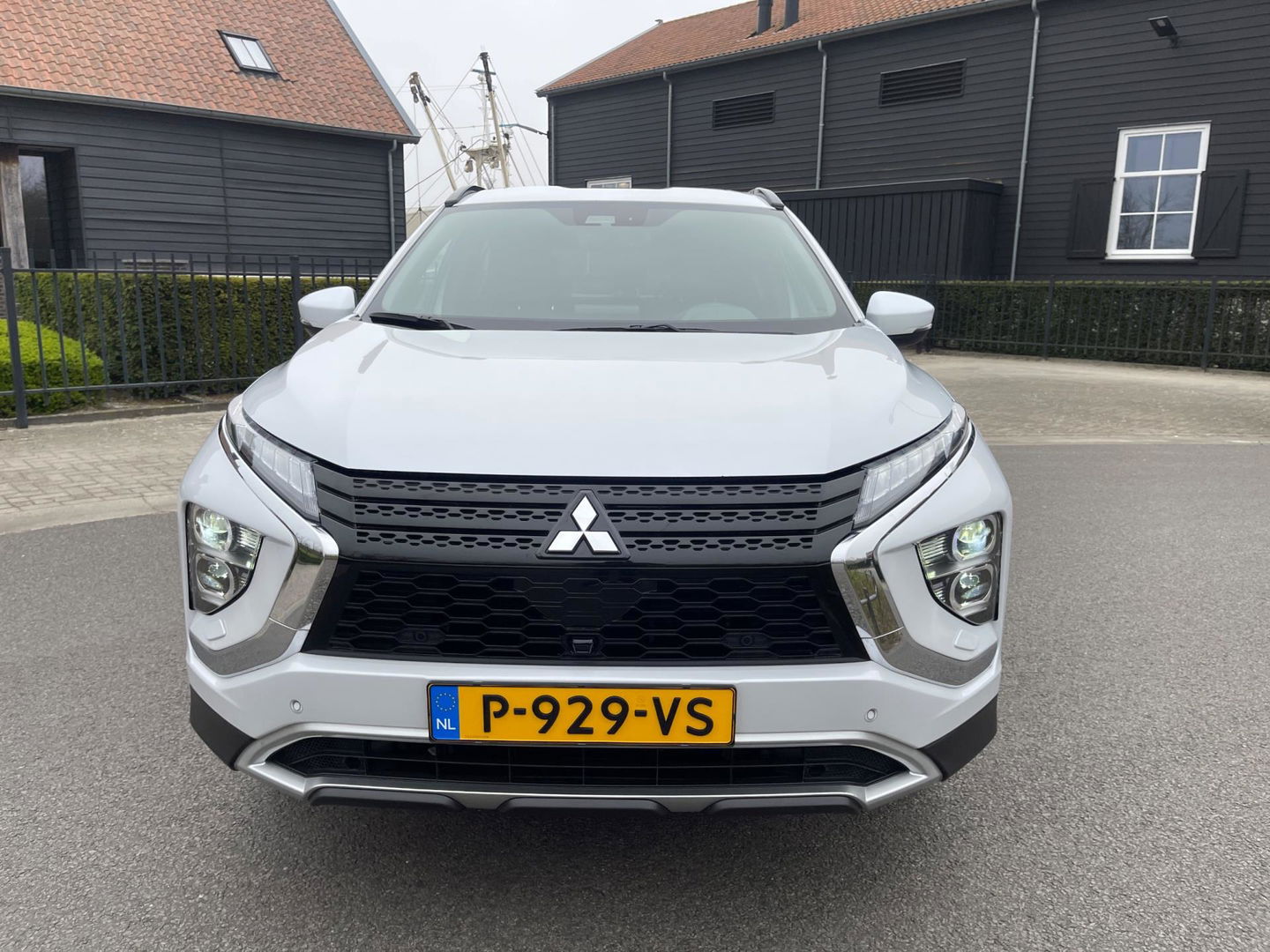 Mitsubishi Eclipse Cross 2.4 PHEV Plug-in Hybride Intense+ Navigatie Camera Trekhaak