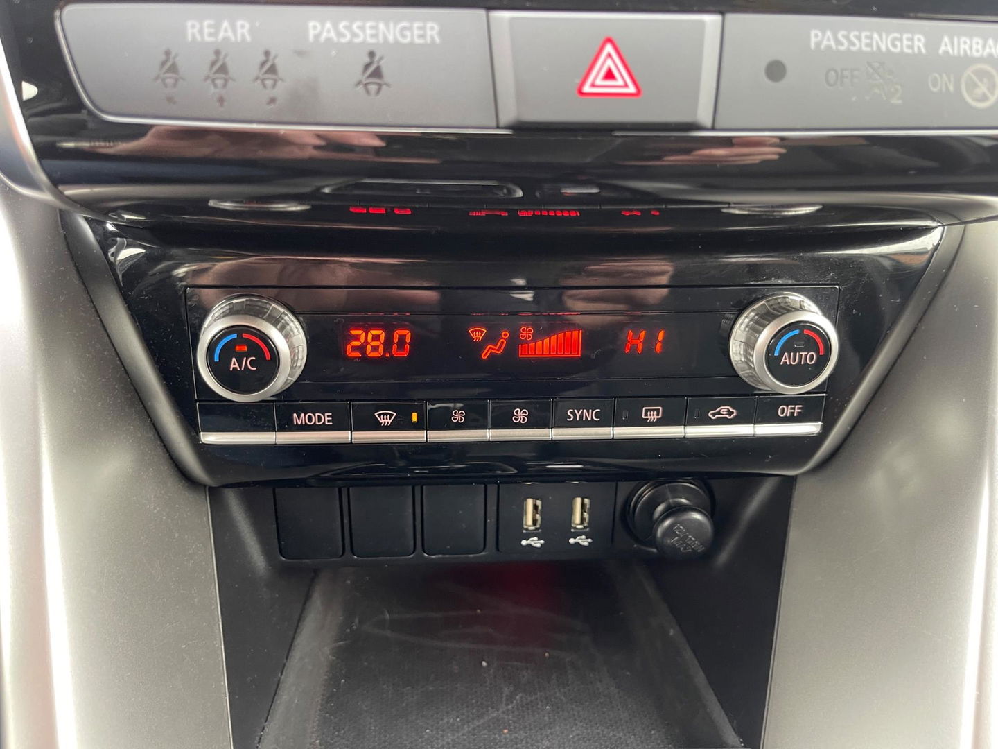 Mitsubishi Eclipse Cross 2.4 PHEV Plug-in Hybride Intense+ Navigatie Camera Trekhaak