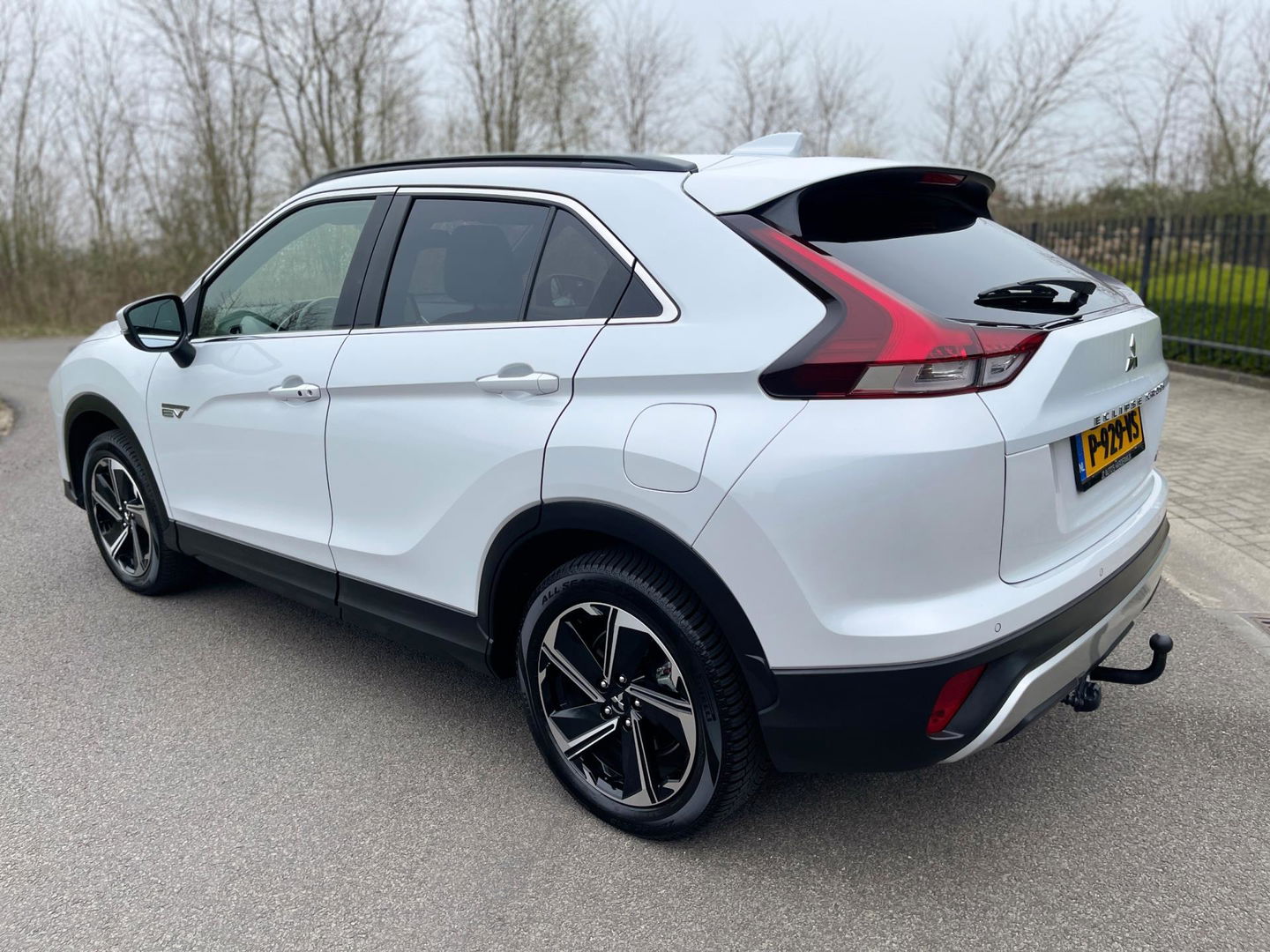 Mitsubishi Eclipse Cross 2.4 PHEV Plug-in Hybride Intense+ Navigatie Camera Trekhaak