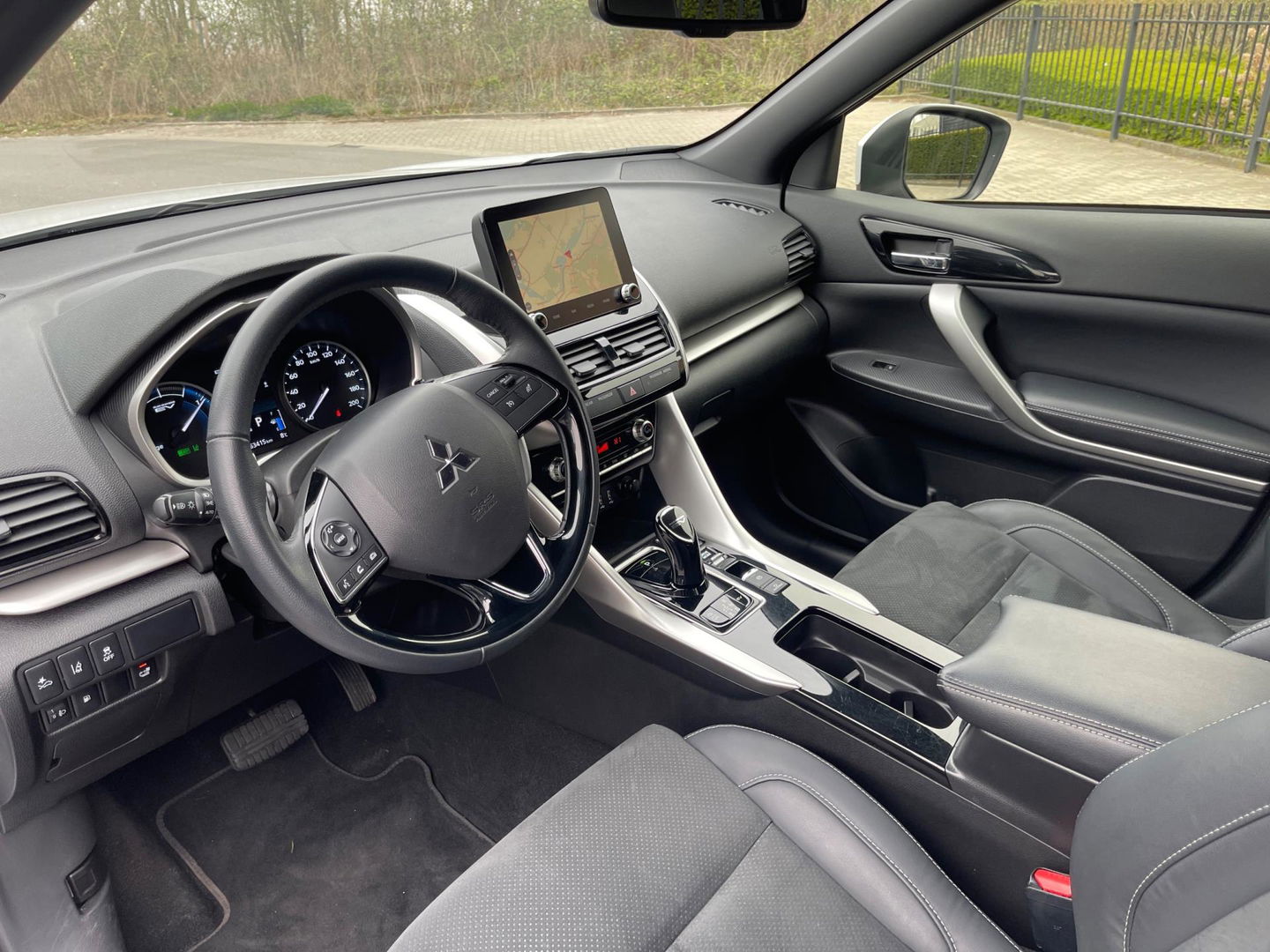 Mitsubishi Eclipse Cross 2.4 PHEV Plug-in Hybride Intense+ Navigatie Camera Trekhaak